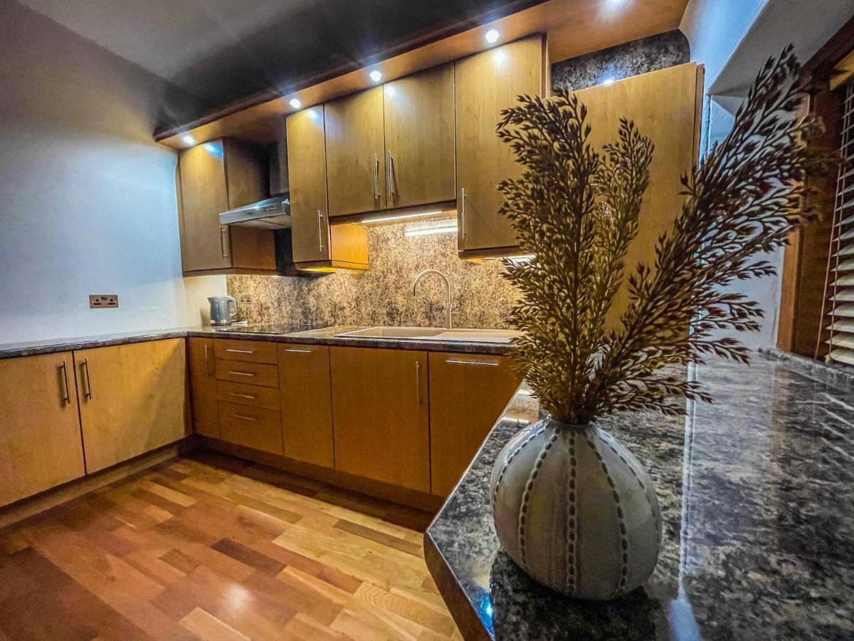 Cathedral Apartment Инвернесс Экстерьер фото